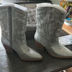 Rhinestone shimmery, sand fabric - Crown vintage boots